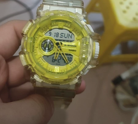 卡西欧冰韧限定，王一博同款。带了几个月表带...