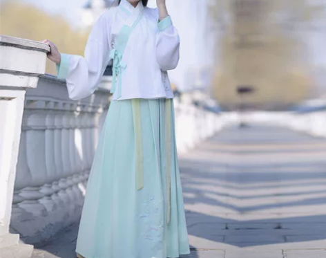 如梦霓裳汉服女装袄裙[春声碎]五日常莲花刺...