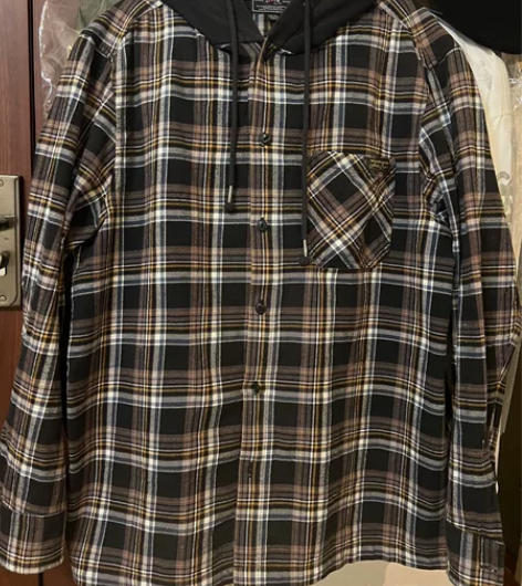 who A U男士卫衣,去年在实体店买的,...