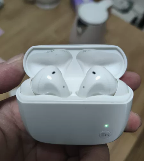 ZMI紫米purpods 有使用痕迹（如照...