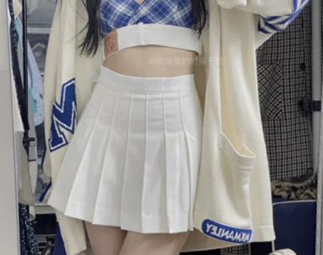 秋冬季小个子港风穿搭女复古chic卫衣外套...