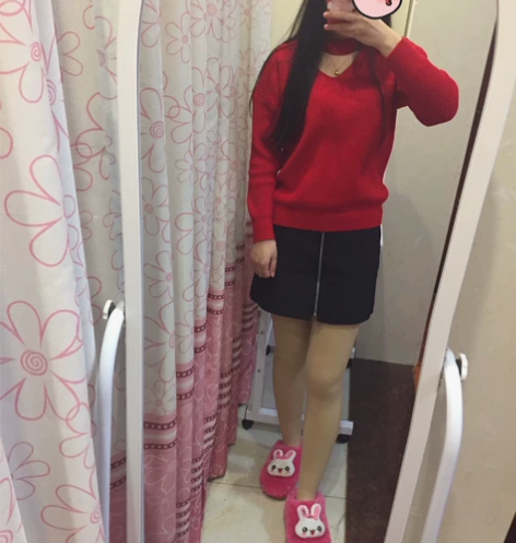 条纹格子短裙M码,实物图。没美颜。黑色短裙...