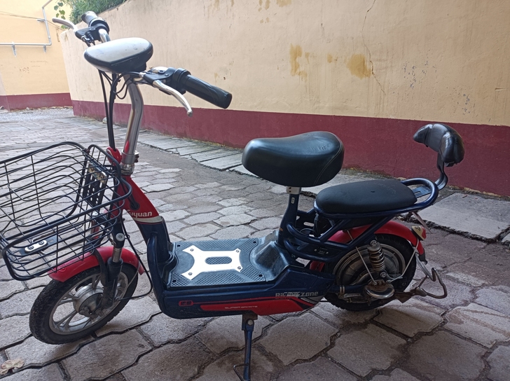 绿源电动车