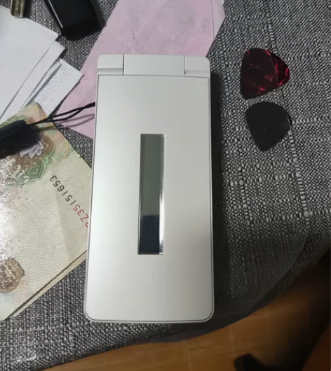夏普805sh日系翻盖手机,支持4g,九新...