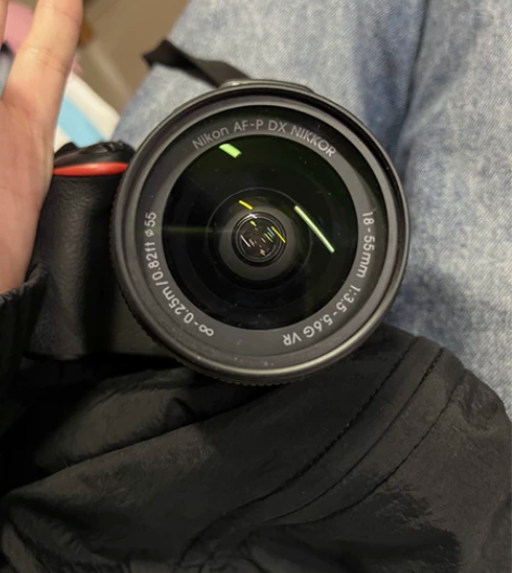 尼康d5600 没怎么使用过,配件有64g...
