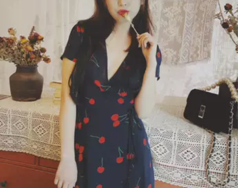 法式连衣裙复古风 V领 裹身樱桃印花 s码...