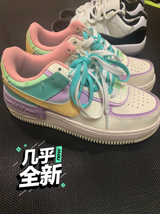 新旧程度 :穿过一两次(可以看鞋的内里)