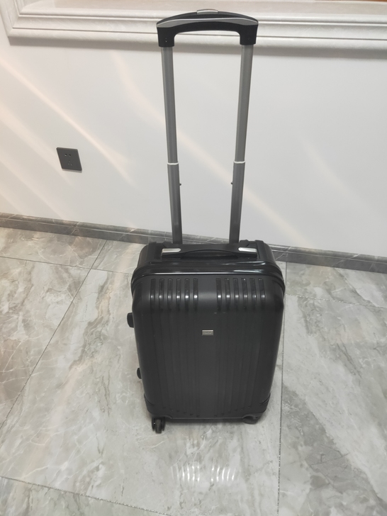 登机箱 长490 宽330