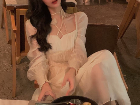 长袖连衣裙女早秋米白色气质法式赫本风仙女裙...