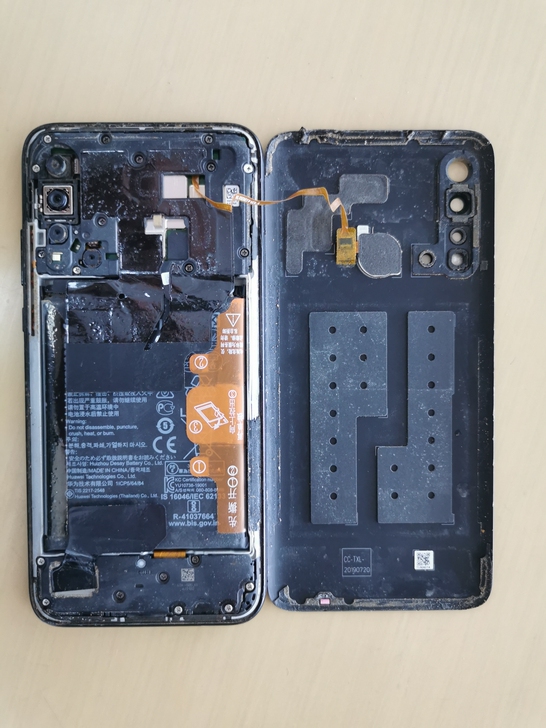 华为Nova5i进水报废机，特价顺丰包邮。
