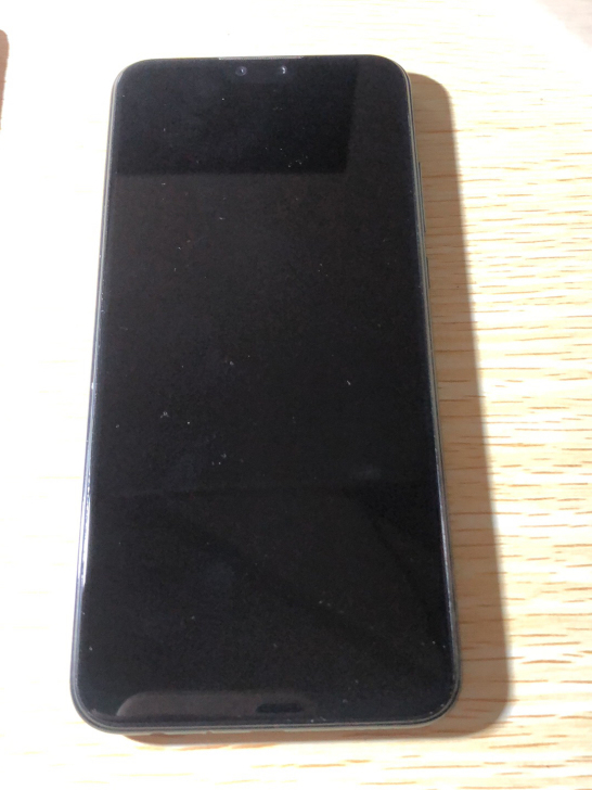 自己自用买的华为畅享9p,464的,屏幕里...