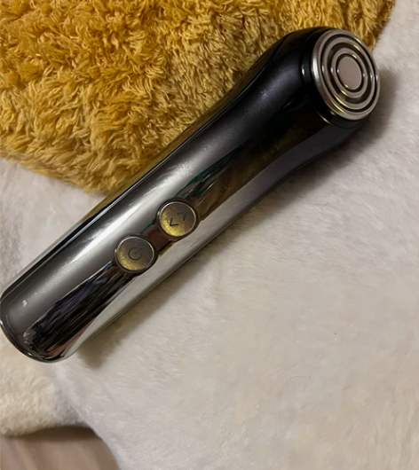 雅萌美容仪,天猫官方店购入,使用次数不超过...