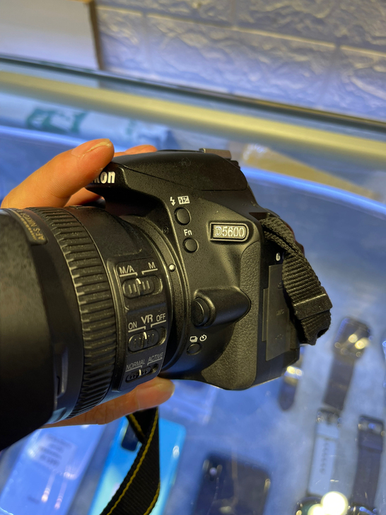 尼康d5600套机    镜头18-200...