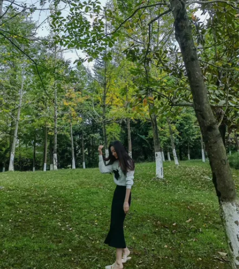 店里买的鱼尾裙 拍照穿过一次30，闲置，喜...