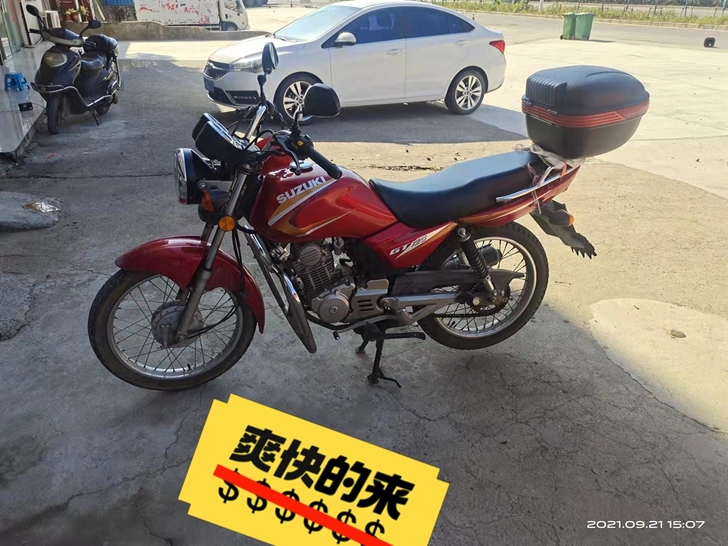 原厂铃木GT125摩托车 用的很少,一万四...