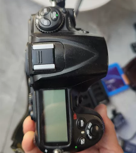 尼康D300s单反，功能完美，单机，价格就...