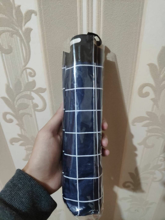 疫情影响,关店了。全新。出库存黑胶格子太阳...