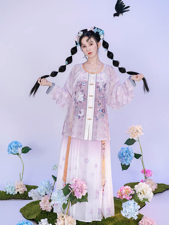 出钟灵记仲夏夜之梦一套飘带一根 小穿了三次...