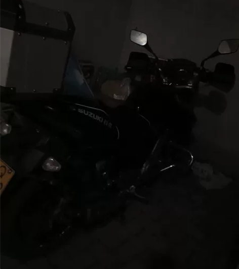 铃木骊驰三箱齐全保险刚买 感兴趣的话点“我...