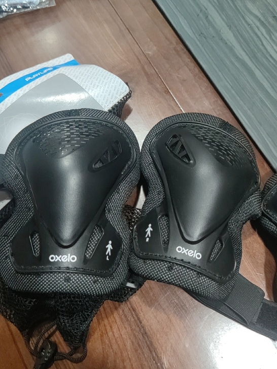 轮滑护具溜冰鞋护膝护肘特价清仓,迪卡侬的