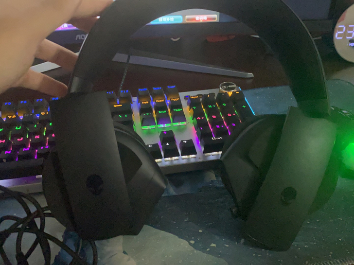 国行Alienware外星人耳机 AW31...