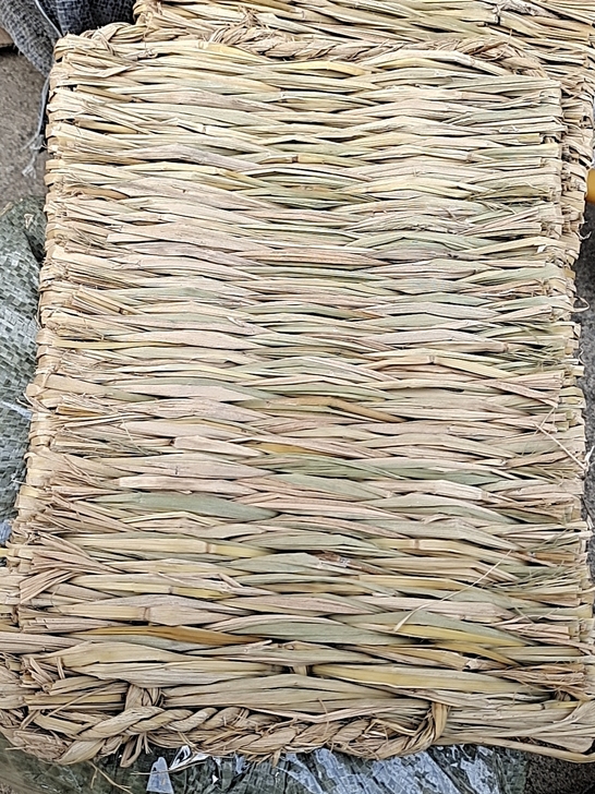 纯手工编织稻草草帘 鸽子脚垫 小兔子 仓鼠...