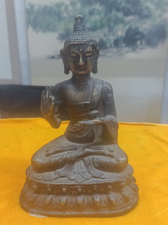 铜佛一个，结缘的来
