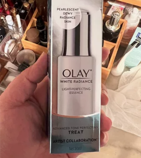 发光瓶 精华 olay 还有很多 就用了一...