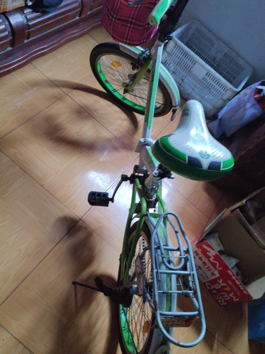 折叠小型自行车。20岁以下都能骑啊。低价处...