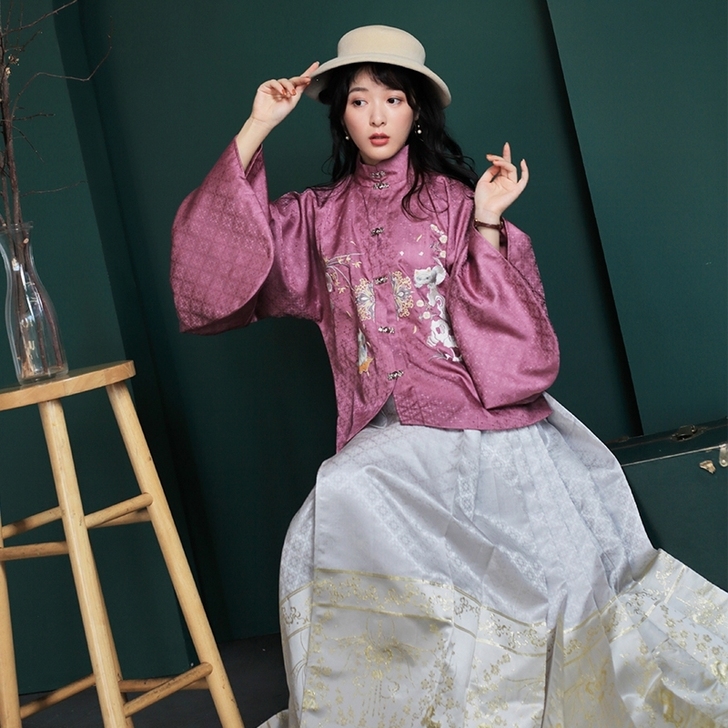 织羽集 司猫汉服 M码，全新就是裙子的吊牌...