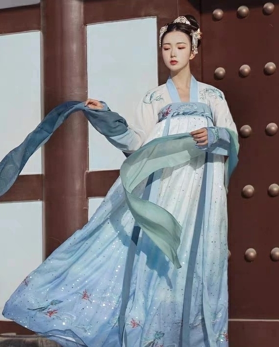 梨花渡苍慕颜