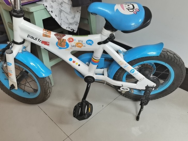 小童自行车，通州自取，新旧如图，最小的尺码