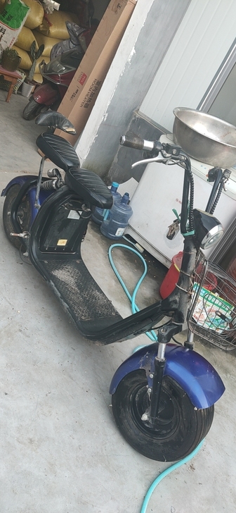 电动车，超大续航买的时候4500。家里又买...