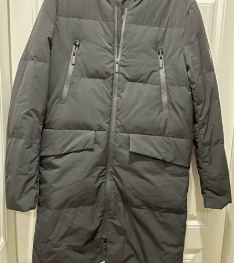 男士羽绒服，黑色修身，适合120左右，50...