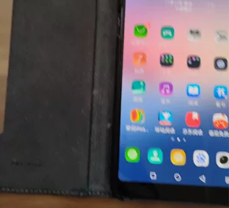 海信A6电纸书，正常手机背面是电子墨水屏，...