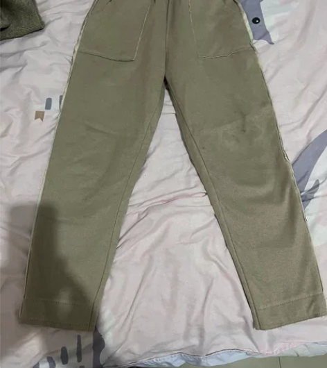 杏色休闲裤,可穿到130斤内,二手物品不退...