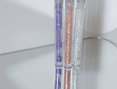 完颜世佳液体眼影一滴泪妆超闪钻粉亮片防水单...
