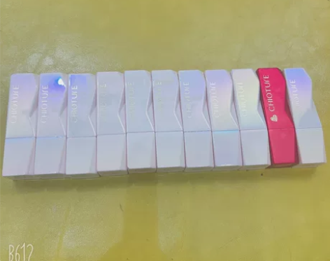 稚优泉微光水雾口红 试用装,余3分之二 A...