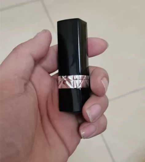 迪奥口红999正红色,原价128买的,现在...
