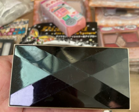 日本大创三色眉粉DAISO眉粉 全新,保真...