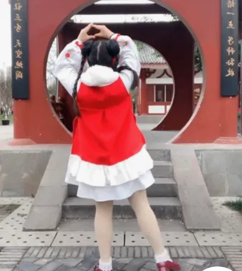 朝花夕拾 平安结 毛领内搭马甲 店家没做了...