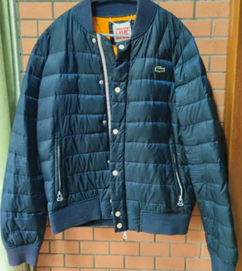 LACOSTE男士深蓝色羽绒服48码，9成...
