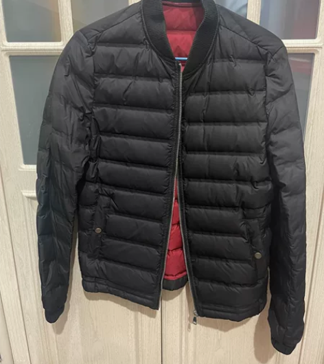 太平鸟男士短款羽绒服正品质量很好,和全新一...