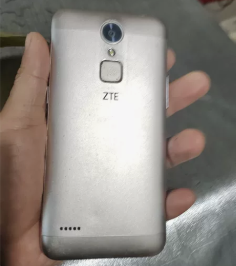 中兴blade a1 开不了机