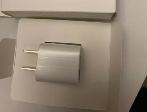 （全新）USB充电头，限同城自提！ 感兴趣...