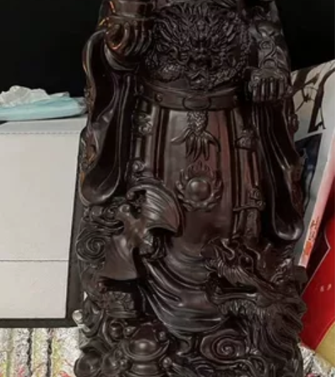 纯手工木雕，财神 感兴趣的话点“我想要”和...