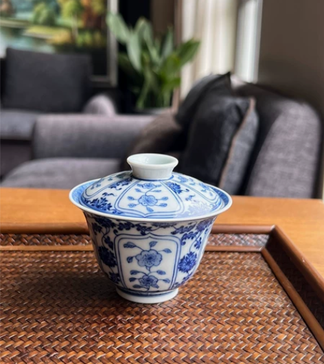 戴窑雅玩青花花卉盖碗,很雅致也很有老味,画...