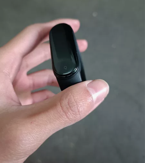 小米手环5标准版,充电器还在,功能一切正常...