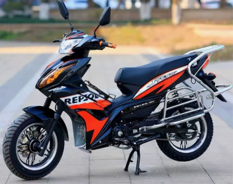宗申摩托车。新车4000多。骑了一年多，百...