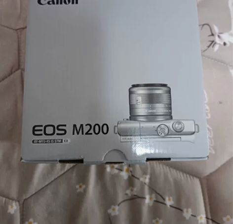 全新佳能M200 微单 搭配15 45防...